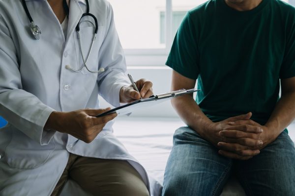 Cuáles son las enfermedades que puede causar el consumo de alcohol, según especialistas