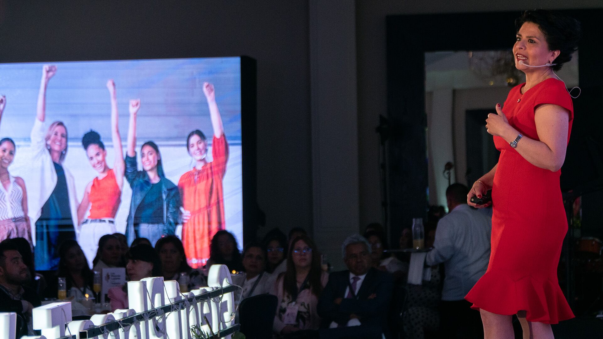 Se realizó la última edición de Great Place To Work en la CDMX en donde se entregaron decenas de galardones a empresas comprometidas en ser los mejores lugares para las mujeres para trabajar. (Jenifer Nava/Infobae)