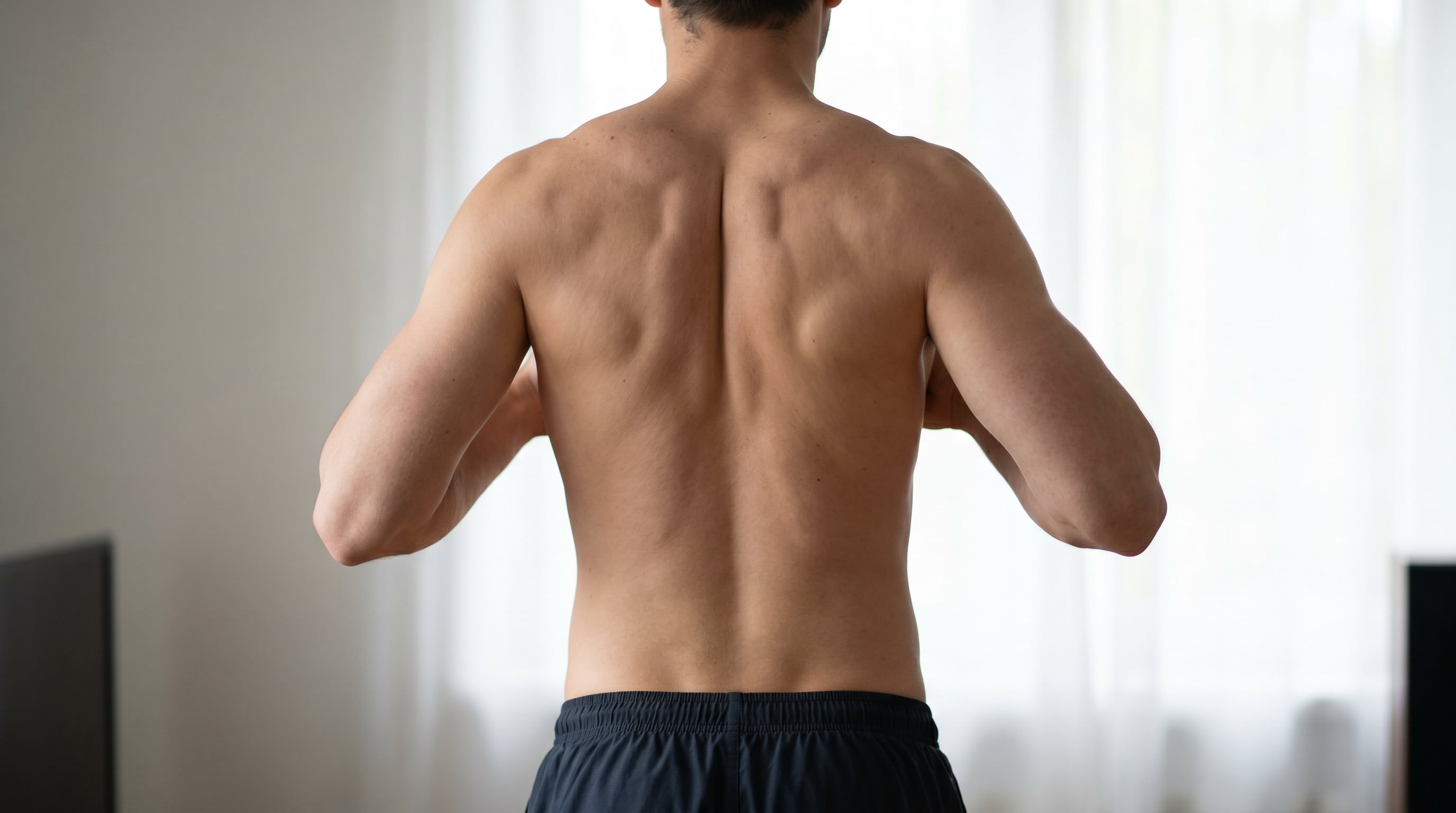 Activar el core con rutinas específicas ayuda a prevenir descompensaciones musculares y protege la zona lumbar (Imagen Ilustrativa Infobae)