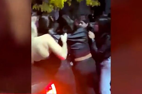 Denuncian una brutal golpiza a una joven a la salida de un boliche: “La tiraron al piso y le pegaron entre cinco chicas”