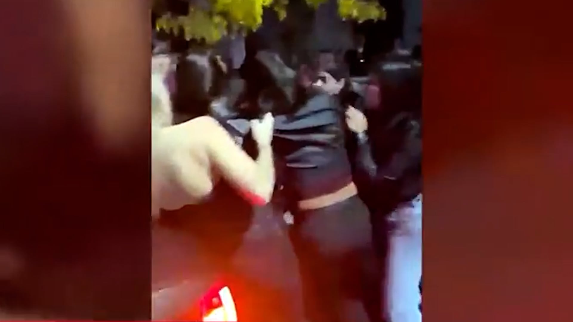 Denuncian una brutal golpiza a una joven a la salida de un boliche: “La tiraron al piso y le pegaron entre cinco chicas”