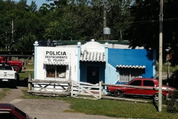 Desafectaron a un alto jefe de la Bonaerense luego de amanezar a su esposa, borracho y con un bolso lleno de dinero