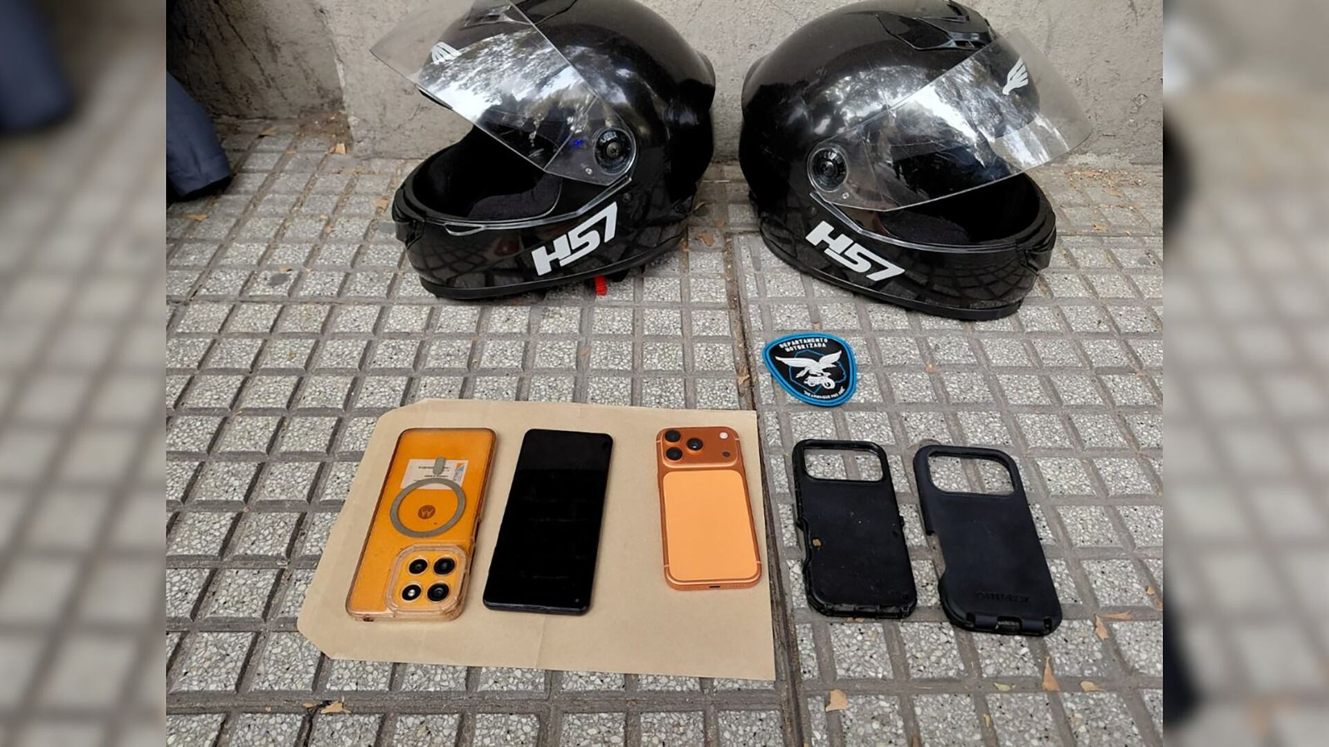 Detuvieron a dos motochorros peruanos en el barrio de Palermo: uno de ellos tiene 20 antecedentes