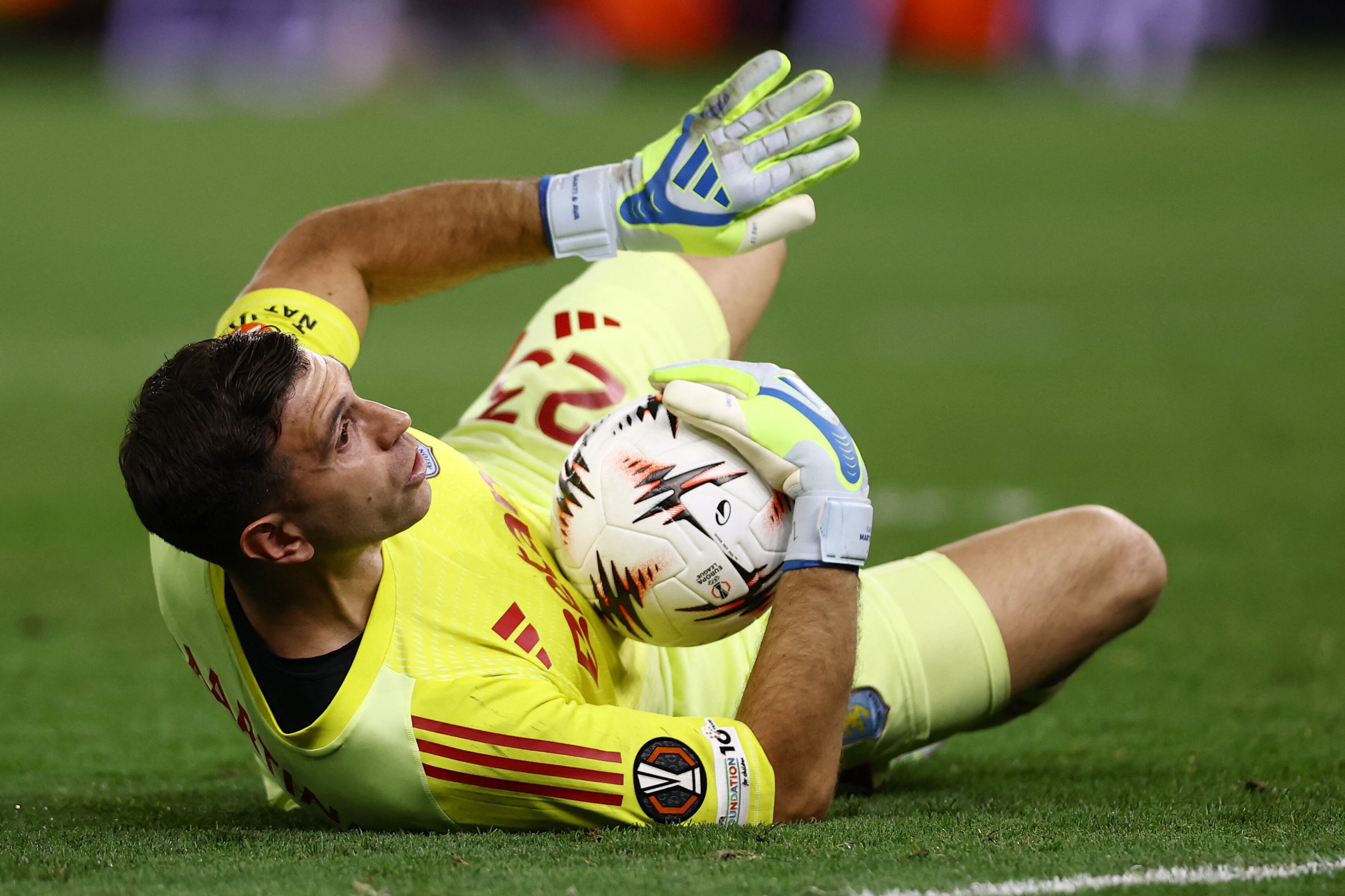 El Dibu podría jugar en el Liverpool (Reuters/Lee Smith)