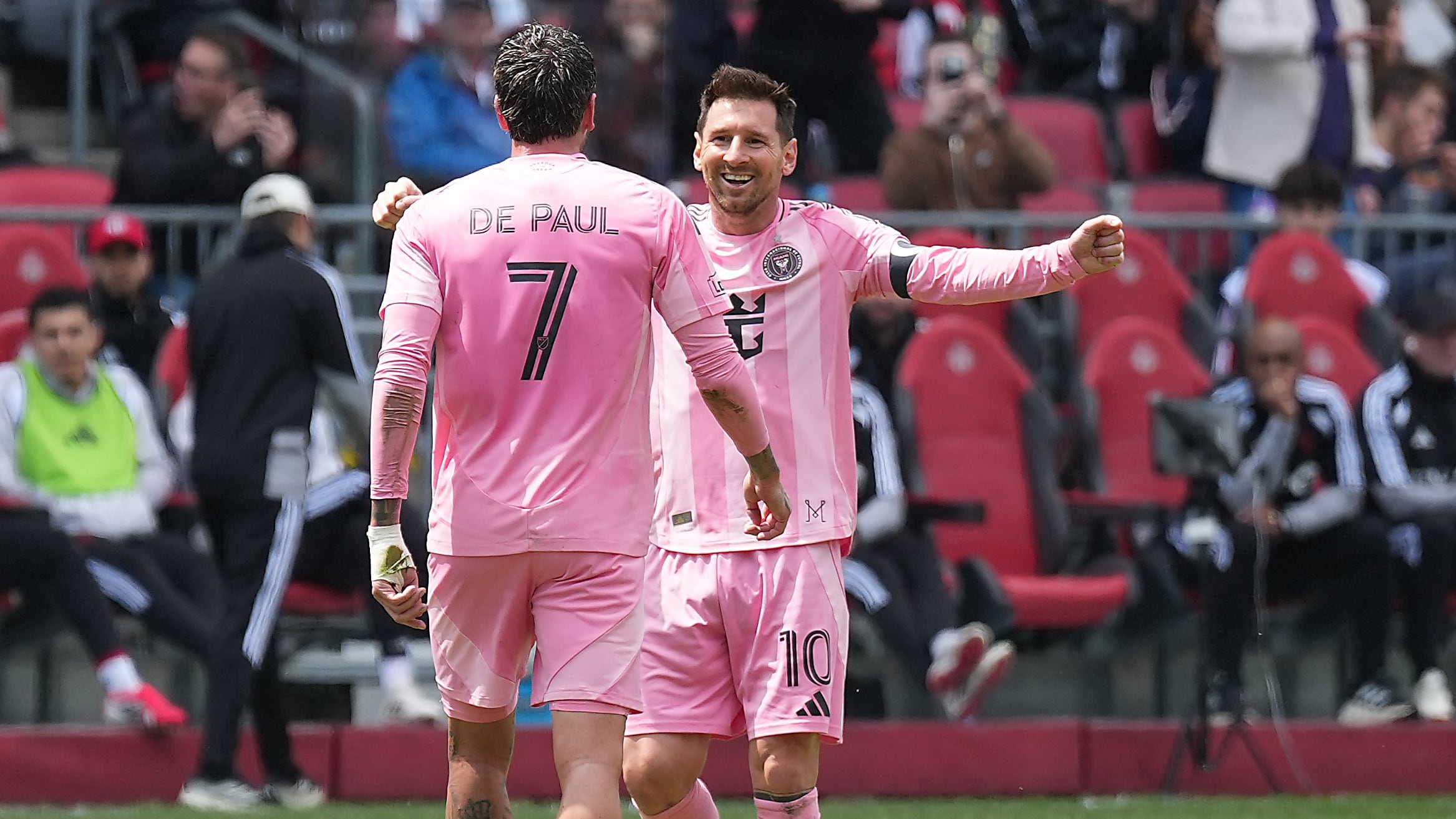 Messi y De Paul, compañeros en el Inter Miami (Nick Turchiaro-Imagn Images)