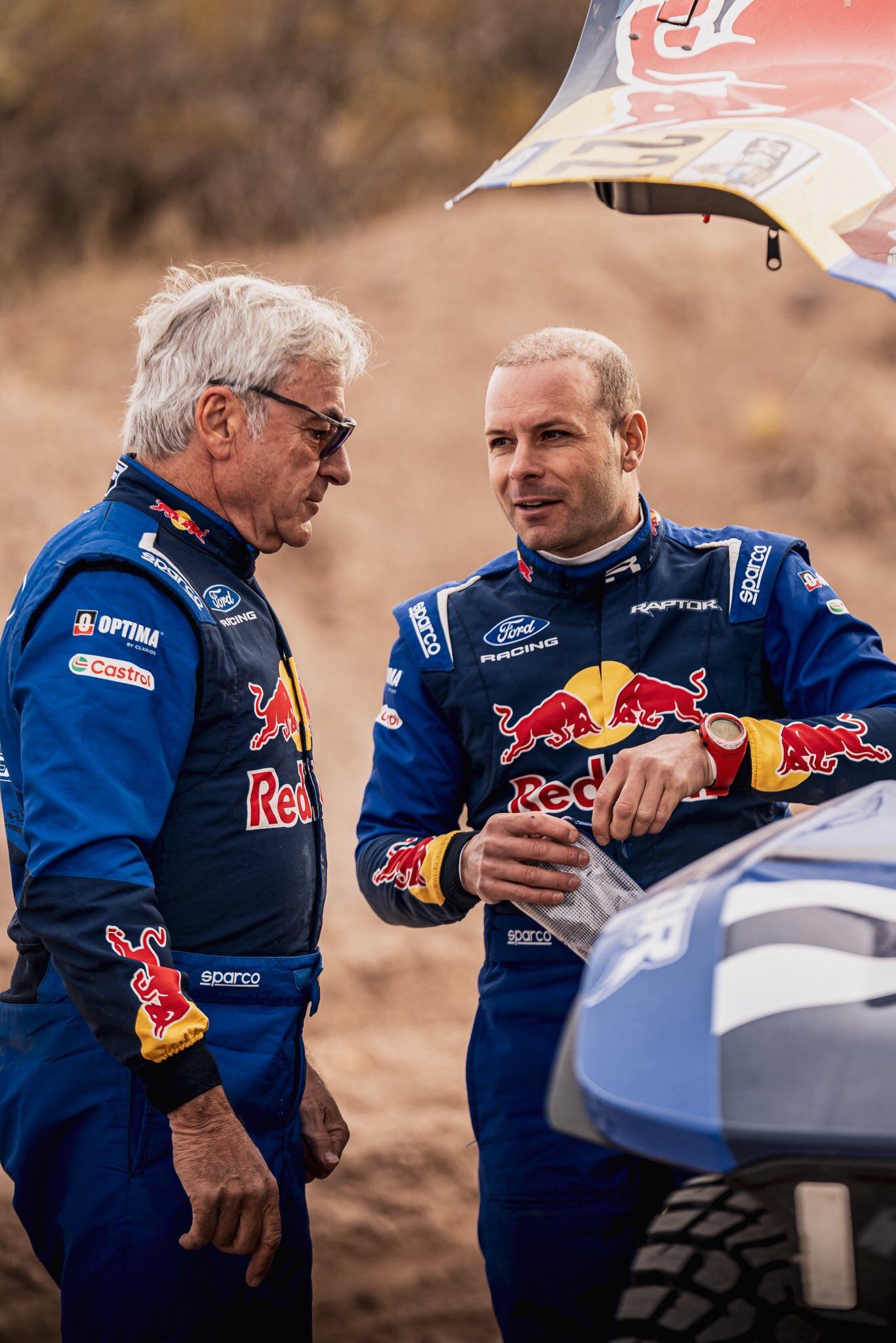 Carlos Sainz y Dani Oliveras. El Matador quedó sin chances de pelear por el triunfo (@CSainz_oficial)