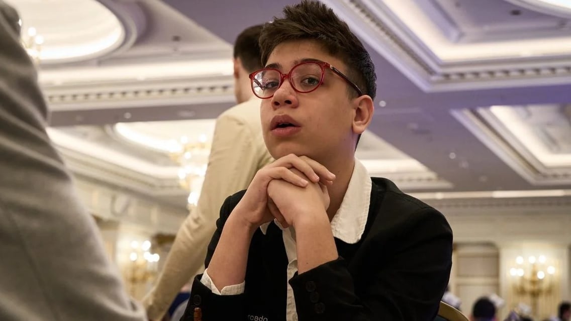 El argentino Faustino Oro, de 12 años, es un niño récord del ajedrez en el mundo (Crédito: aeroflotopen)