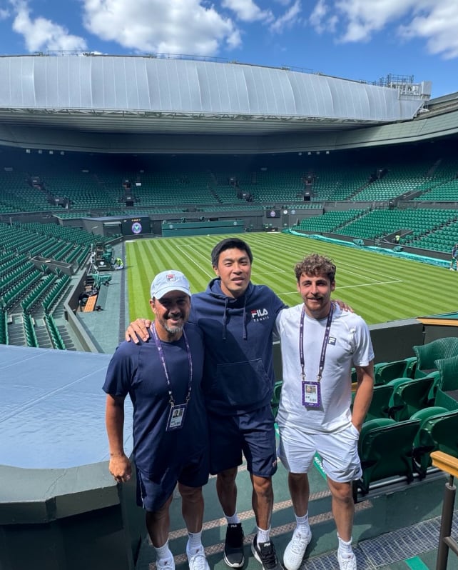 Mariano Puerta en Wimbledon 2025 cuando era entrenador de Brandon Nakashima (Foto: @marianopuerta)
