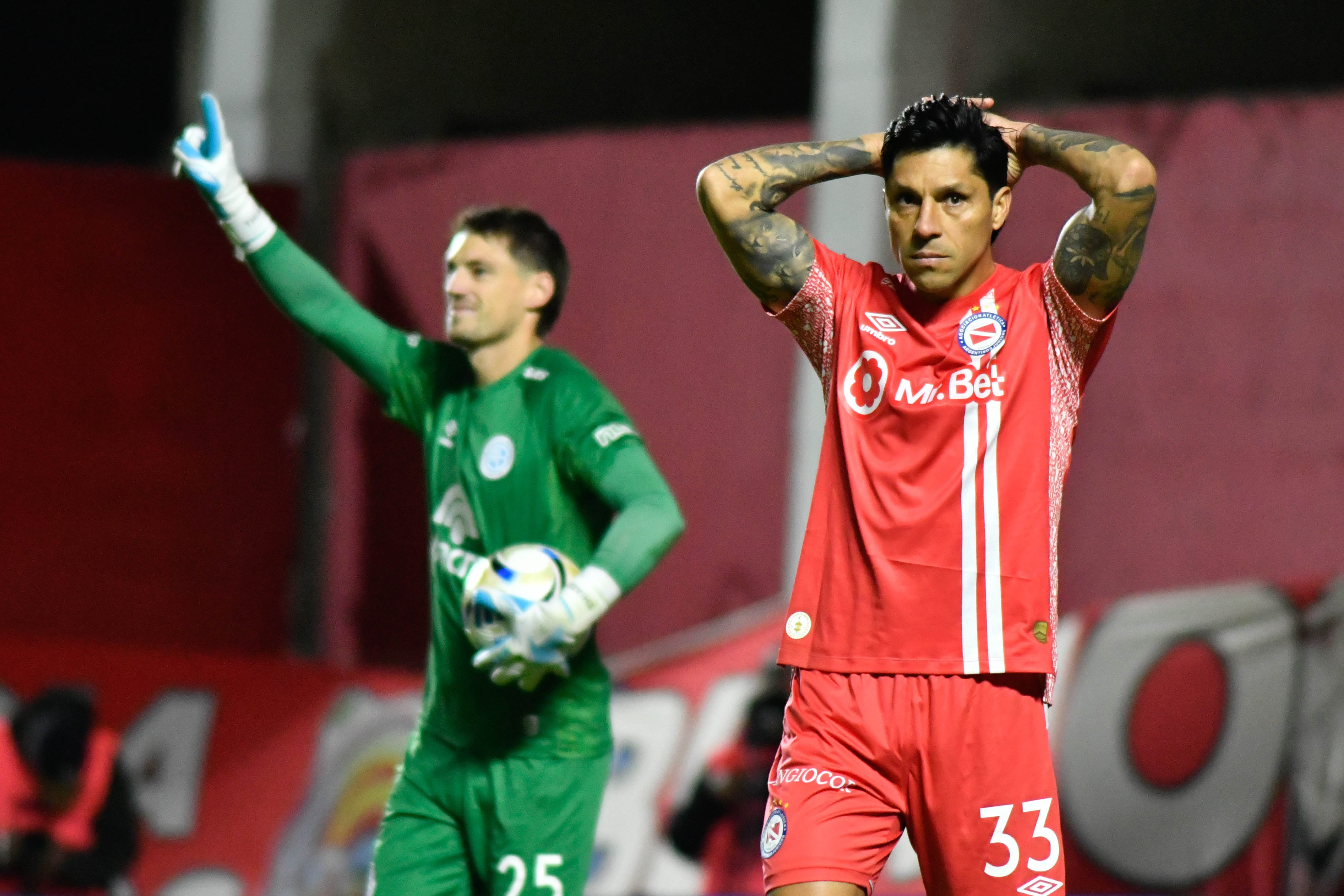 Belgrano ganó 4-3 en la tanda de penales y eliminó a Argentinos Juniors en semifinales del Torneo Apertura
