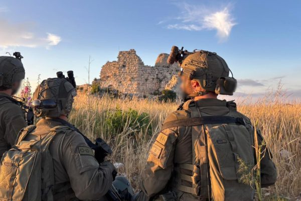 El Ejército israelí anunció que su operación terrestre en Líbano se expande a nuevas zonas controladas por Hezbollah