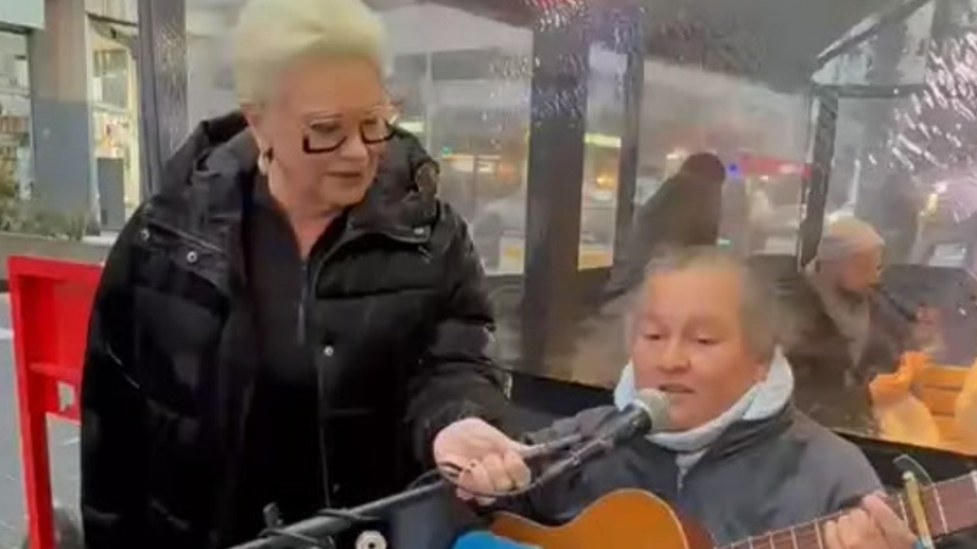 El emotivo reencuentro de Carmen Barbieri con la cantante callejera que conoció de casualidad: “Ya somos amigas”