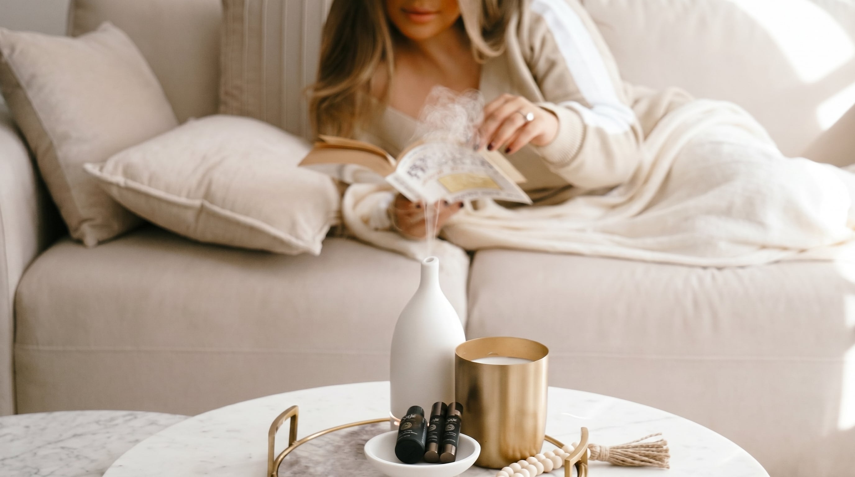 Aromatizar el hogar con esencias en el humidificador ultrasónico transforma el ambiente en una experiencia relajante. (Imagen Ilustrativa Infobae)