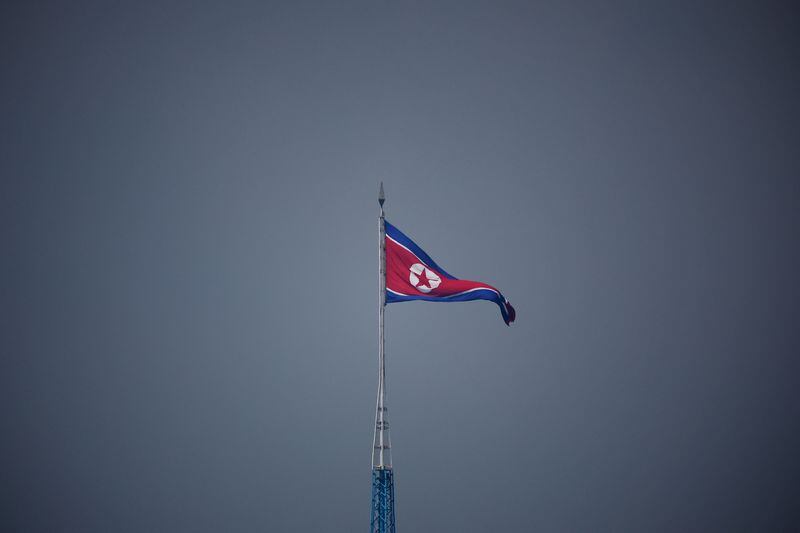 Durante la reunión, Kim habló del “fortalecimiento de las unidades de primera línea en la frontera sur y la conversión de la línea fronteriza en una fortaleza inexpugnable” (REUTERS)