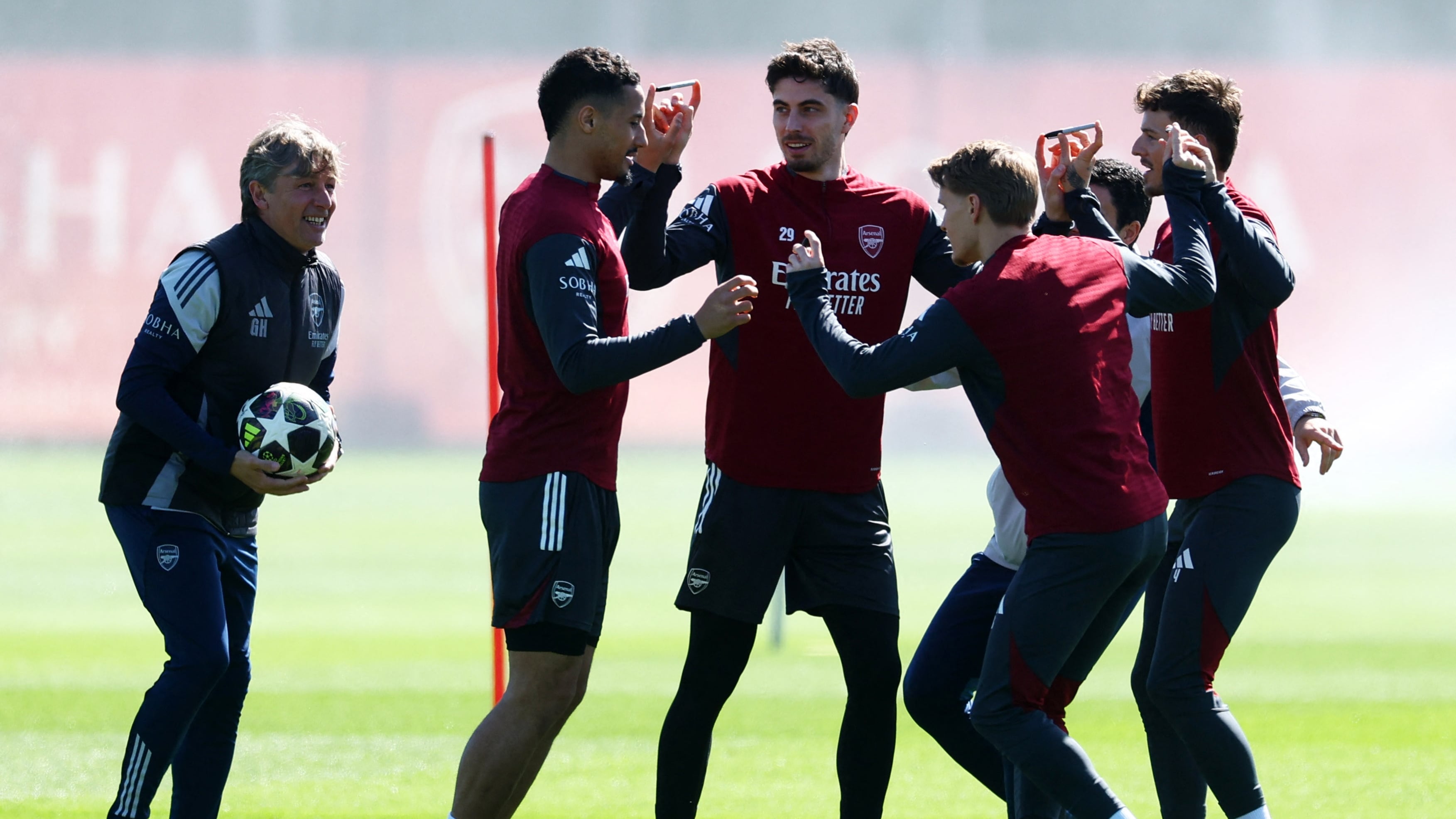 Heinze, pilar fundamental en la transformación defensiva del Arsenal (Reuters/Matthew Childs)