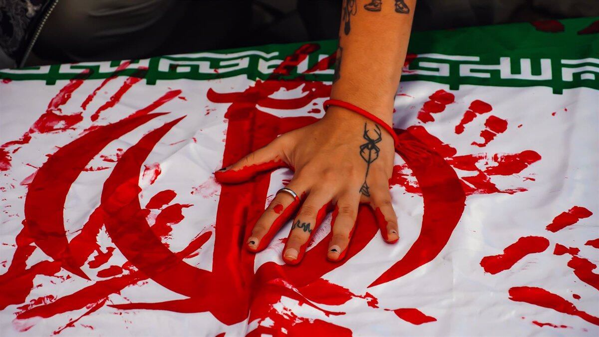 Las ejecuciones recientes también incrementaron la preocupación entre familiares de detenidos vinculados a las protestas del movimiento “Mujeres, vida, libertad” de 2022 (EP)