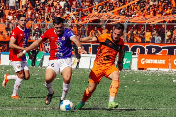 El Salvador: La final entre Águila y FAS enfrenta a dos técnicos debutantes en el Clausura 2026