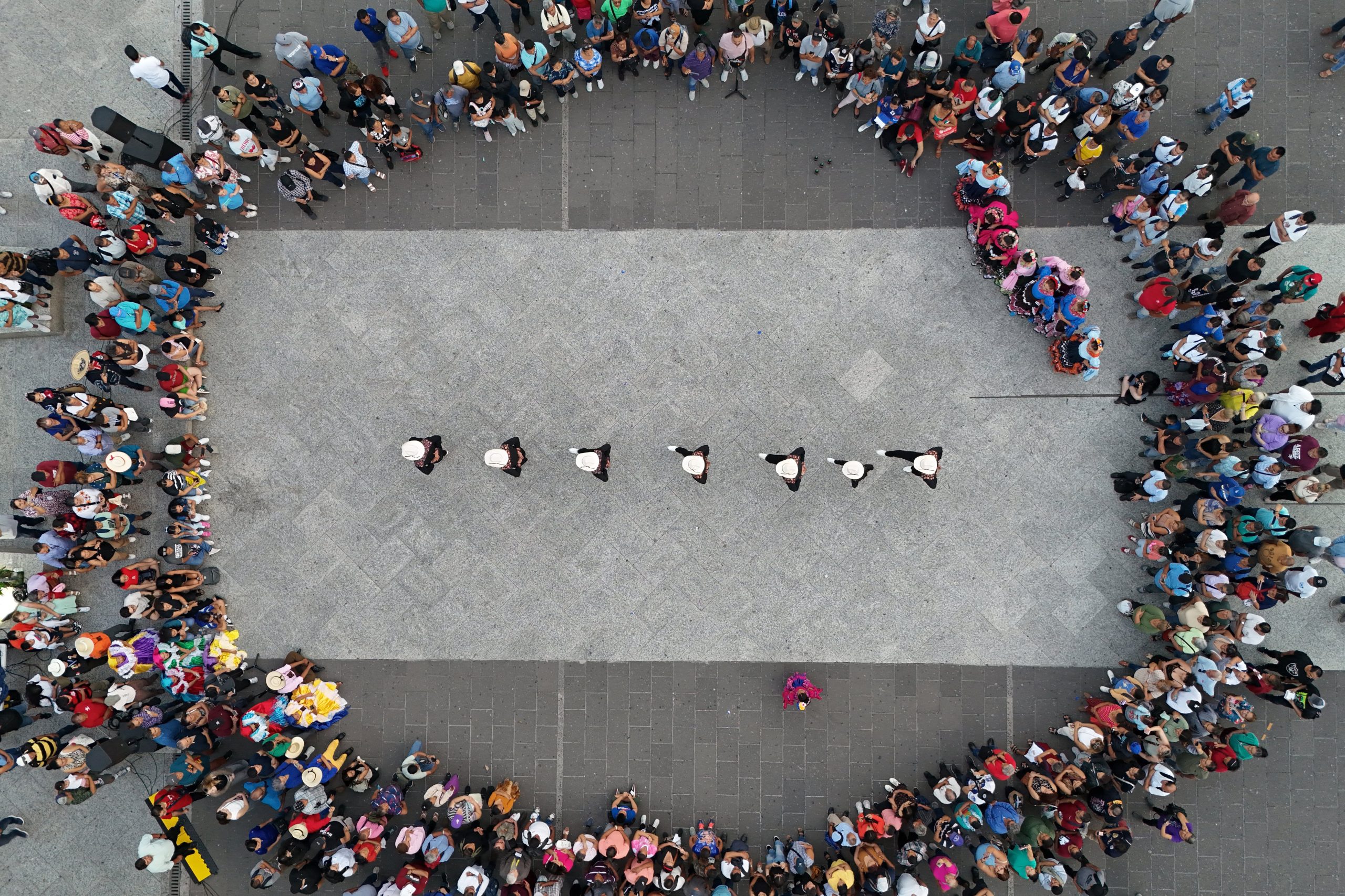 El Salvador: Una tarde de danza y cultura en el Centro Histórico de San Salvador