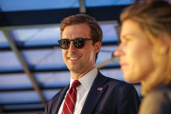 El subsecretario de Estados Unidos, Caleb Orr, elogia el “milagro” económico y tecnológico de El Salvador durante visita oficial