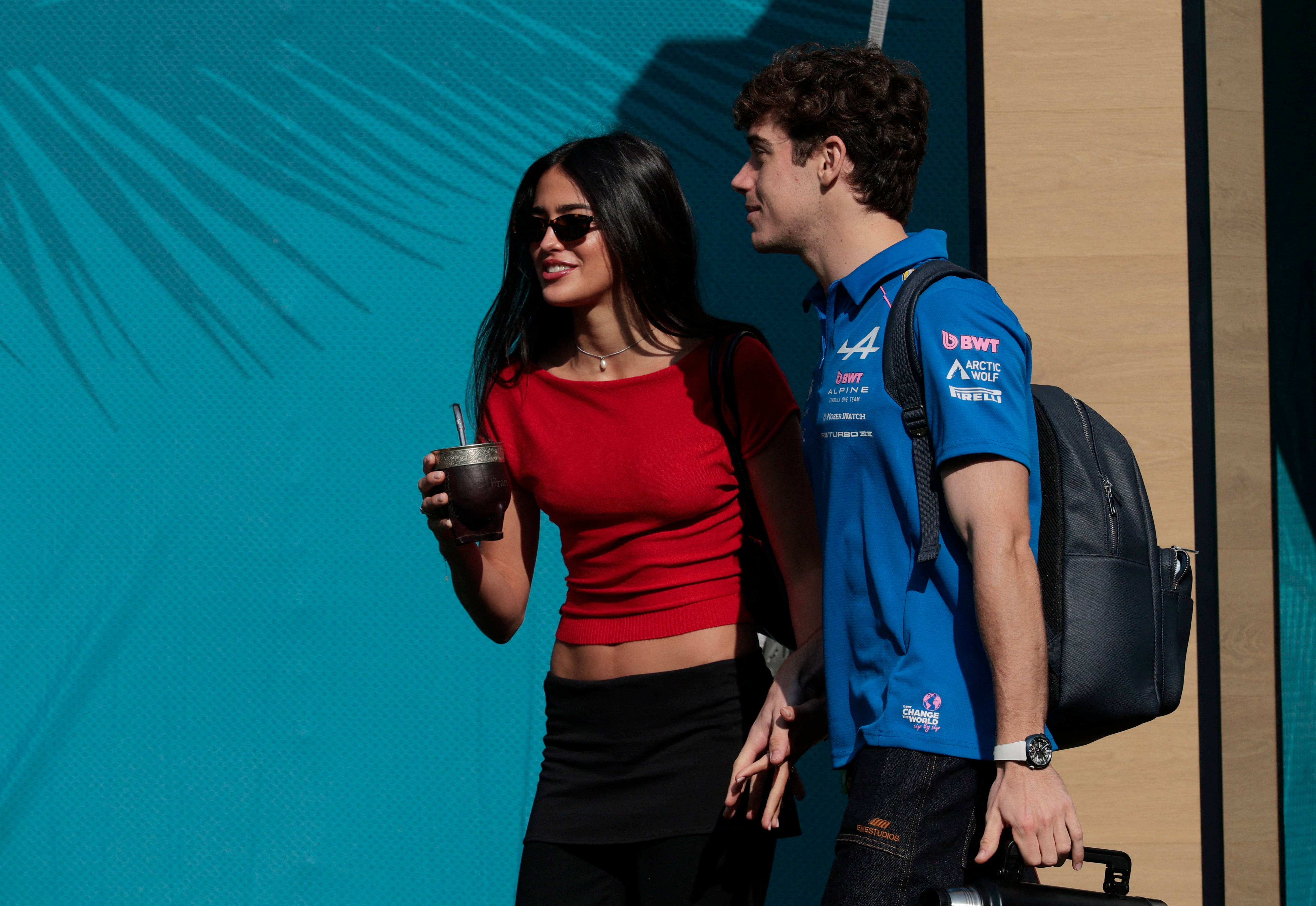 Maia Reficco y Franco Colapinto tras la clasificación en el GP de Miami (REUTERS/Brian Snyder)