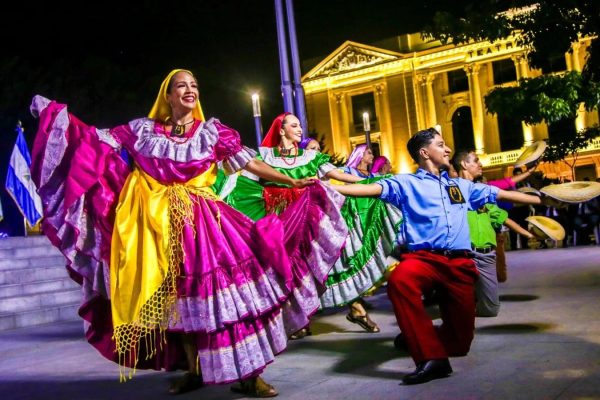 En fotos: Ballet Folklórico Nacional cumple 49 años de brillar en los escenarios de El Salvador y del exterior llenando de orgullo al país