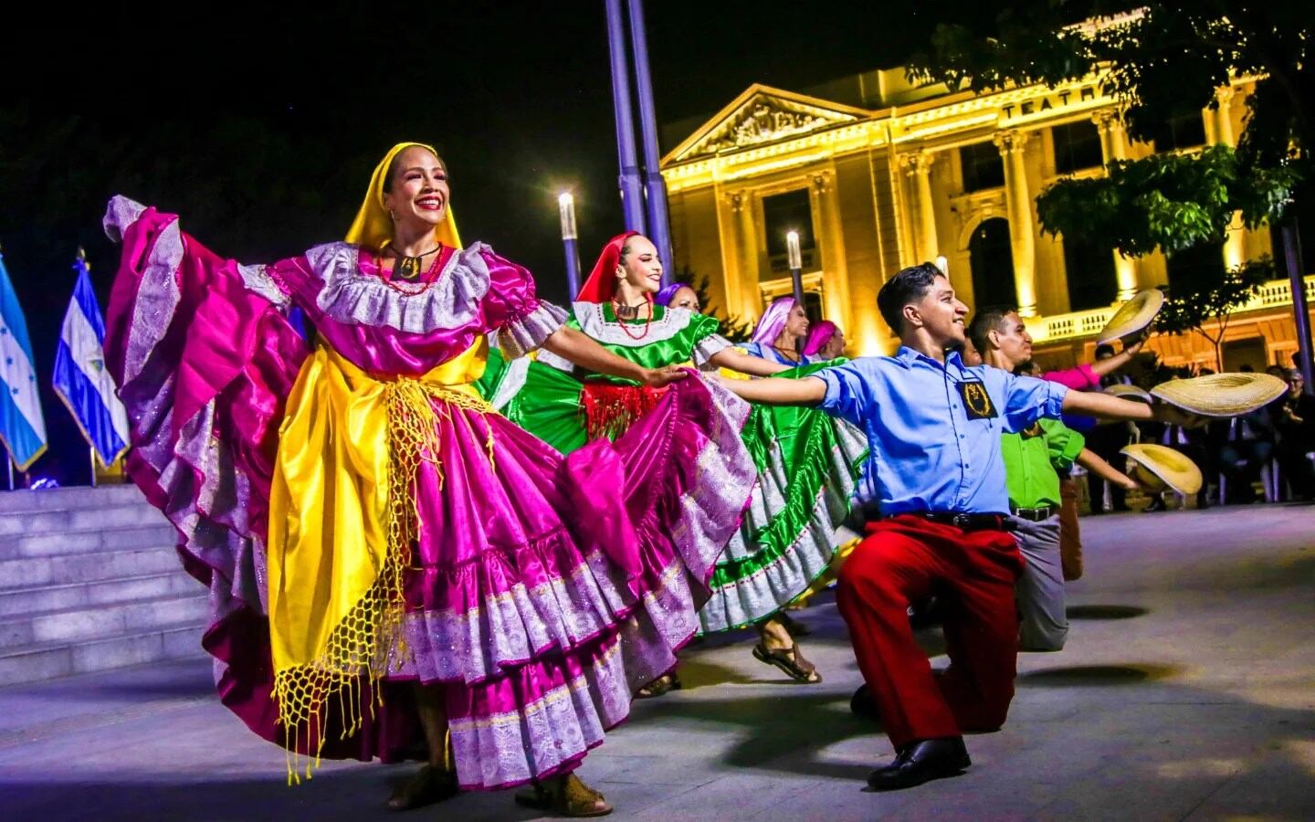 En fotos: Ballet Folklórico Nacional cumple 49 años de brillar en los escenarios de El Salvador y del exterior llenando de orgullo al país