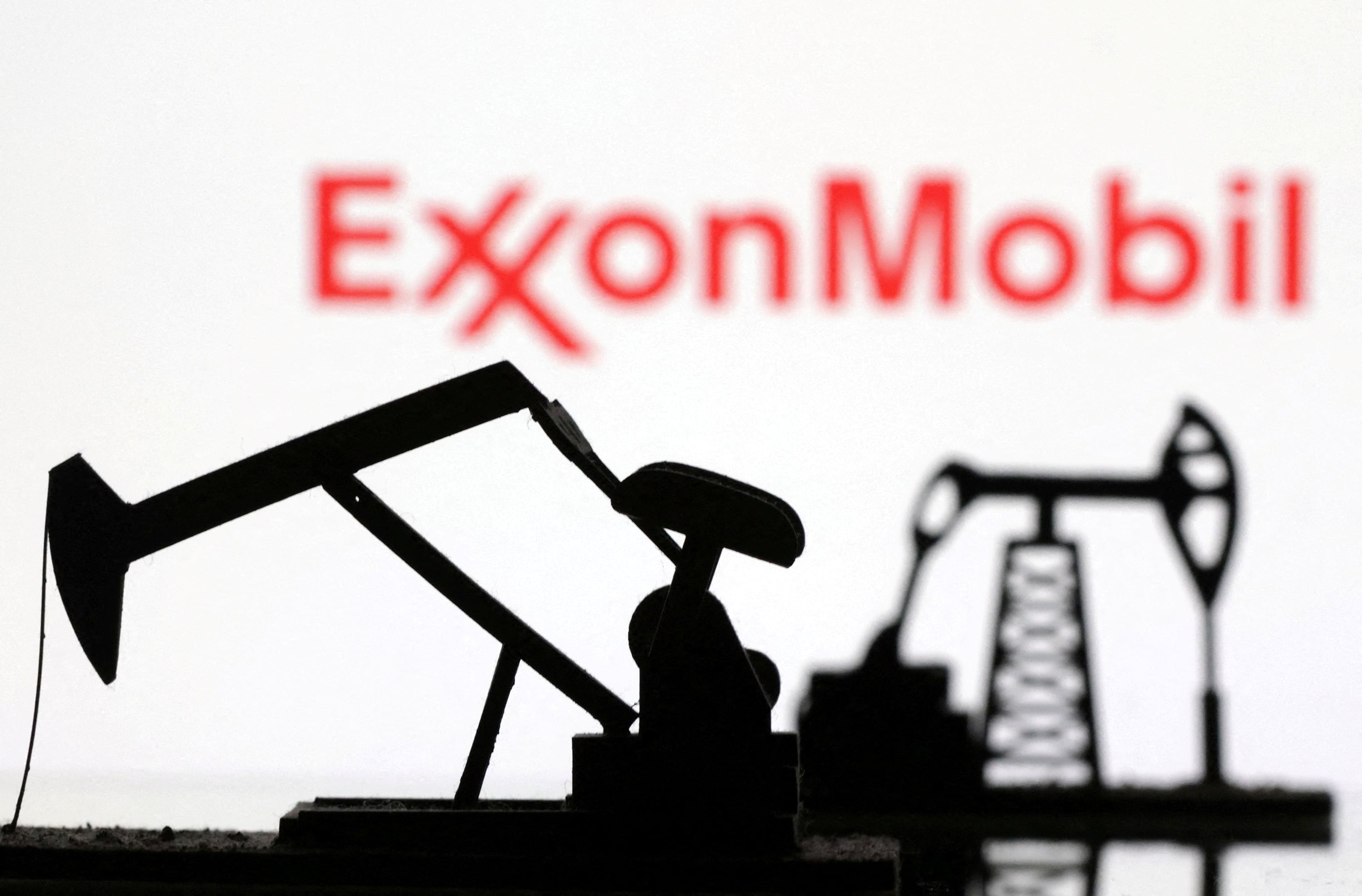 El acuerdo, que podría cerrarse y anunciarse este mismo mes, implicaría que Exxon firmara contratos para producir petróleo en hasta seis yacimientos de varias regiones de Venezuela (REUTERS)