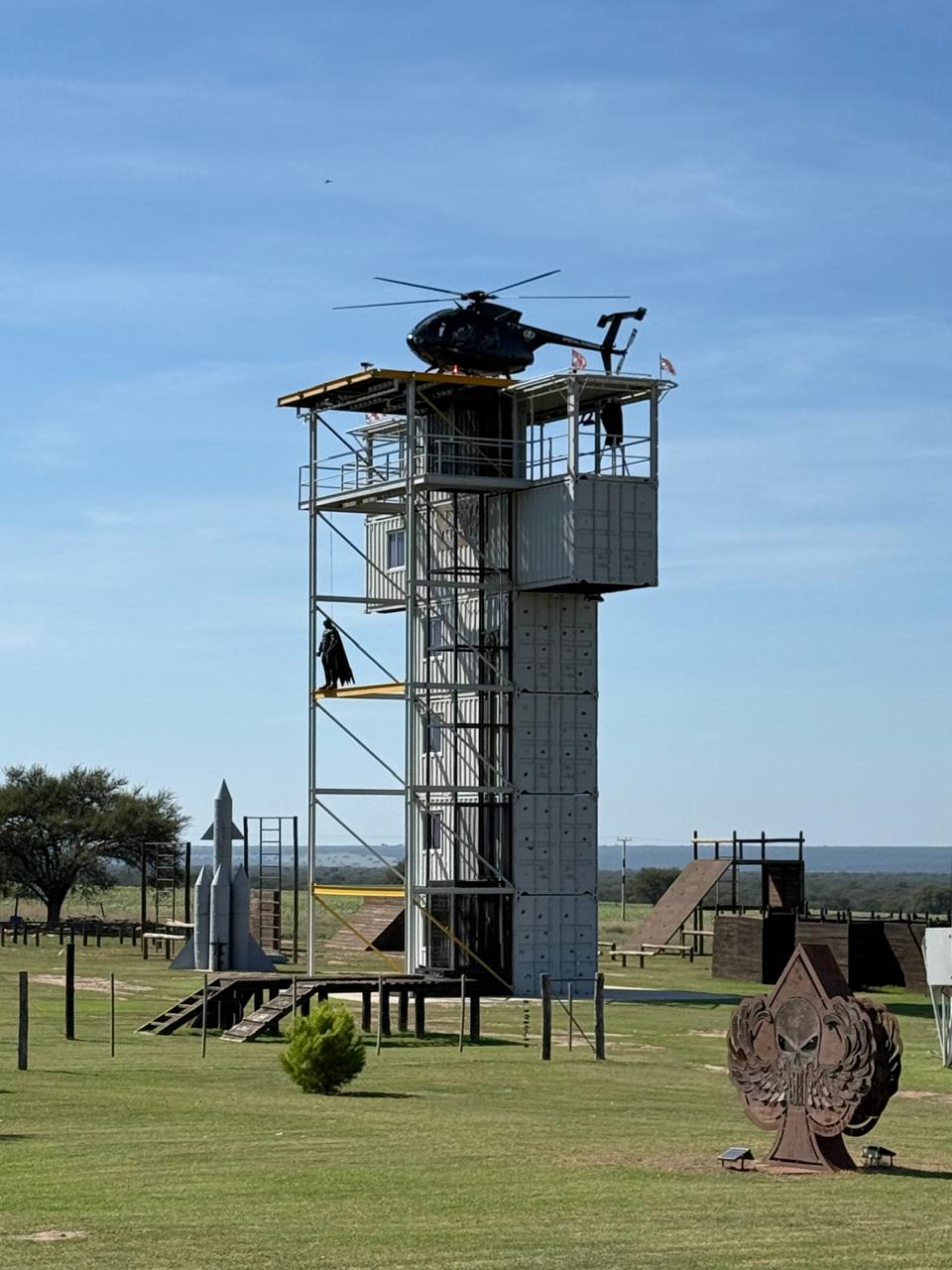 Fundó un centro de entrenamiento de élite en La Pampa, que ofrece capacitaciones homologadas en defensa personal y rescate especializado