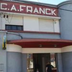 Golpeó a un jugador durante un partido local y le prohibieron el ingreso a las canchas en todo el país