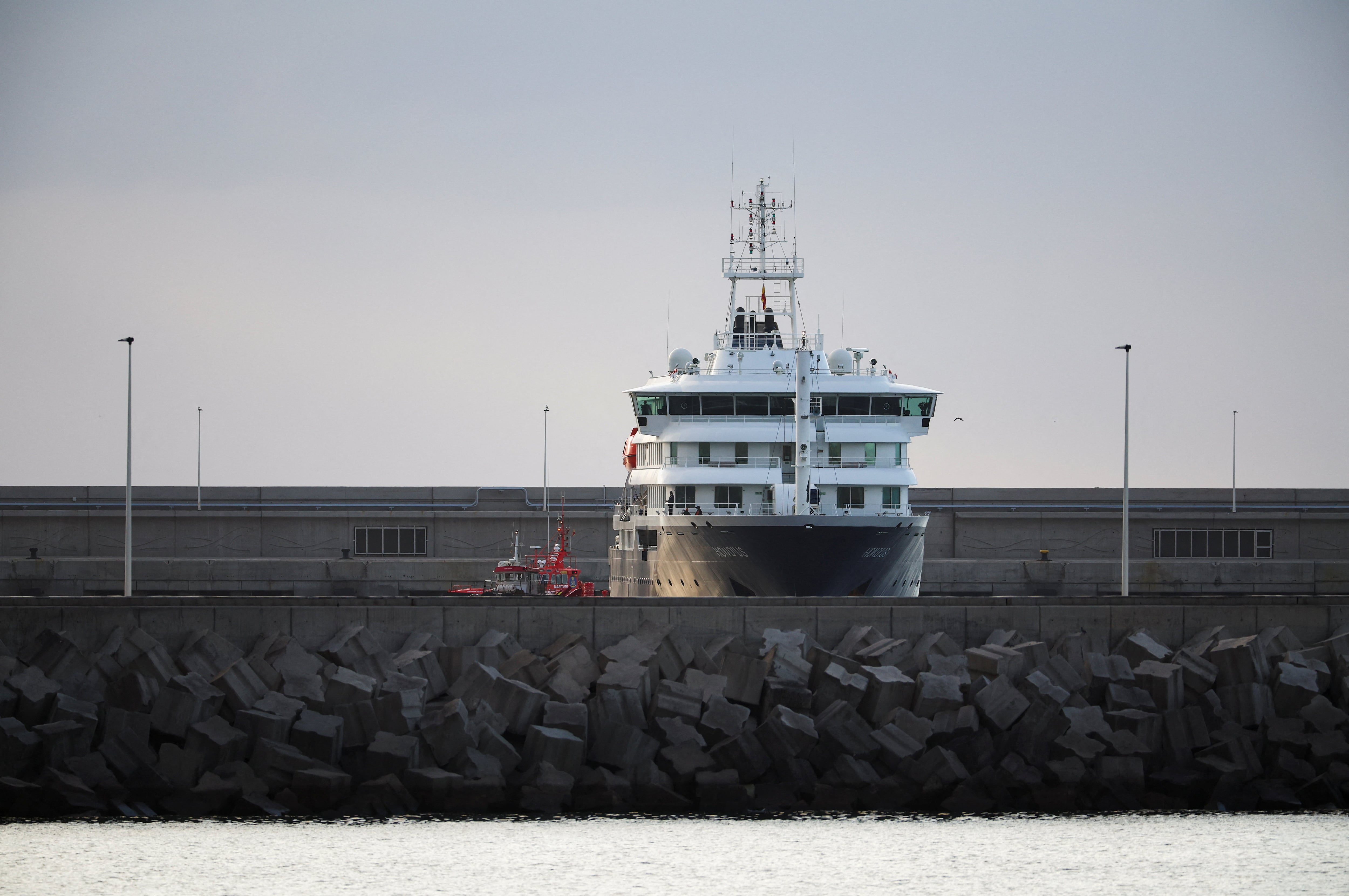 El crucero MV Hondius /REUTERS/Pedro Nunes