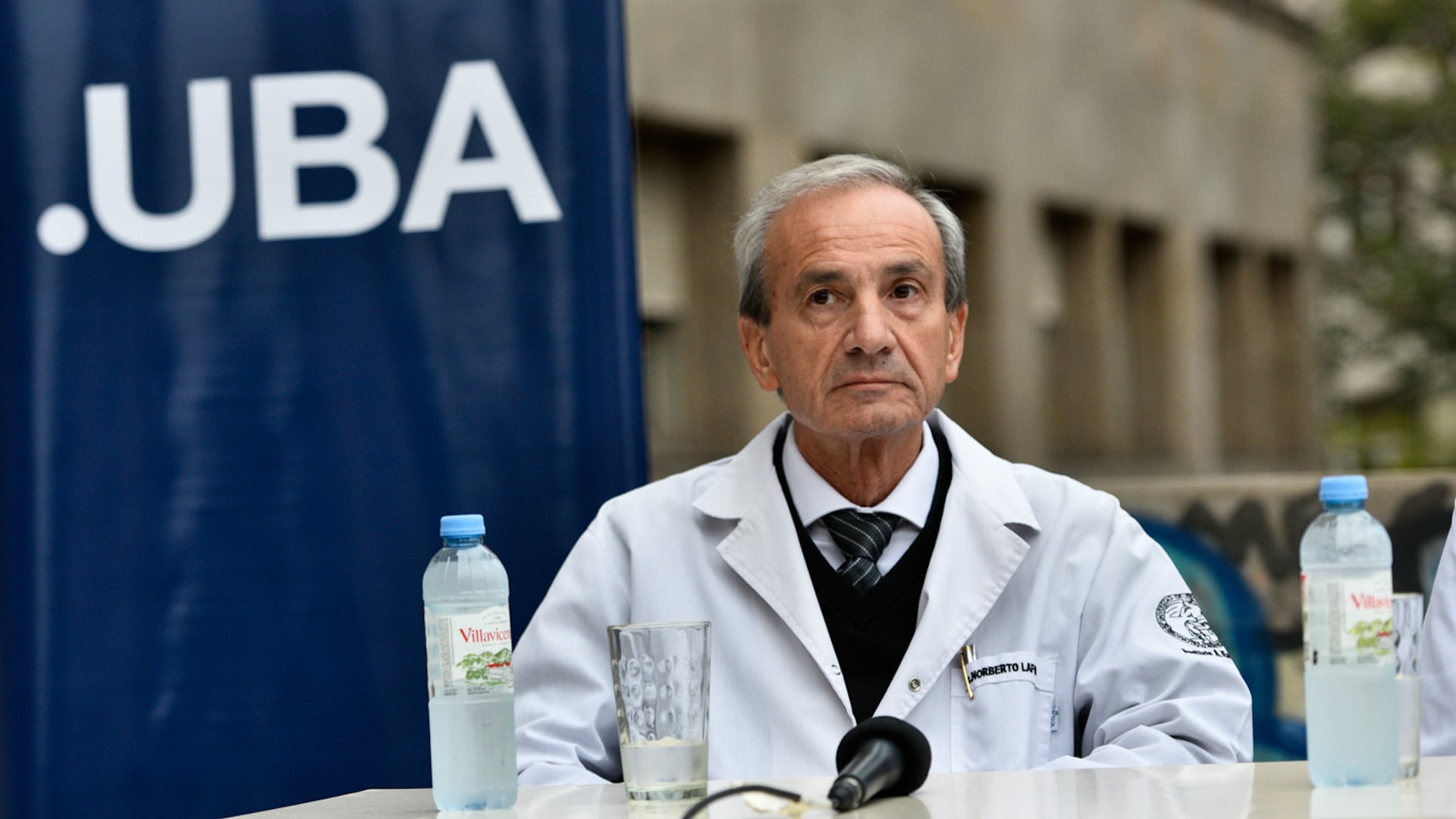 La falta de financiamiento impacta en la compra de insumos medicamentos y servicios esenciales como oxígeno seguridad y limpieza en los hospitales, dijo el doctor Lafos.
(Adrián Escandar)