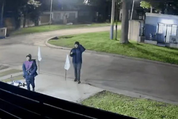 Imputaron a los dos jóvenes que le cortaron un dedo con un machete a un hombre en Santa Fe