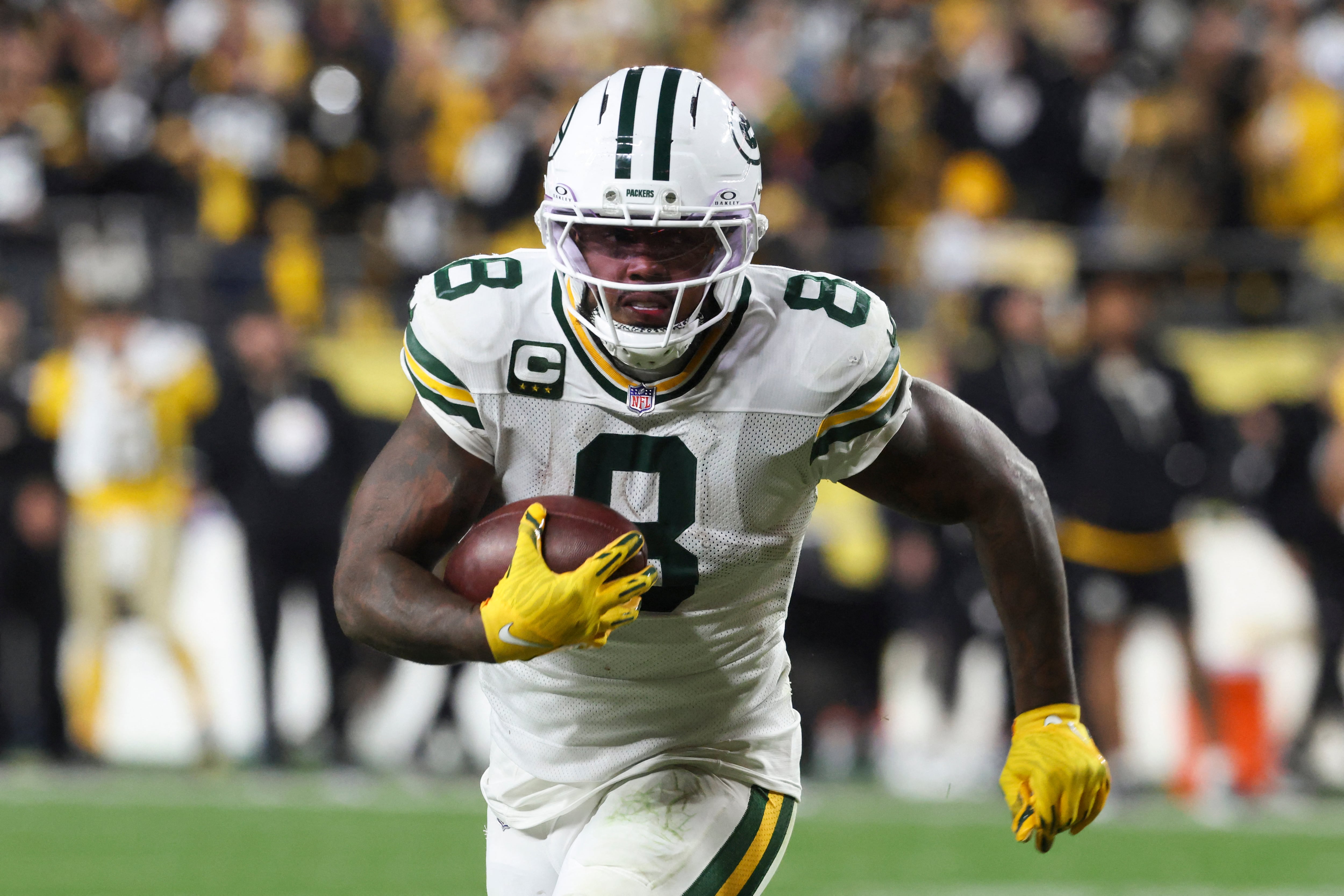 El caso de Josh Jacobs abre un nuevo capítulo en la relación entre la NFL y los procedimientos legales por abuso doméstico (Charles LeClaire-Imagn Images/REUTERS)