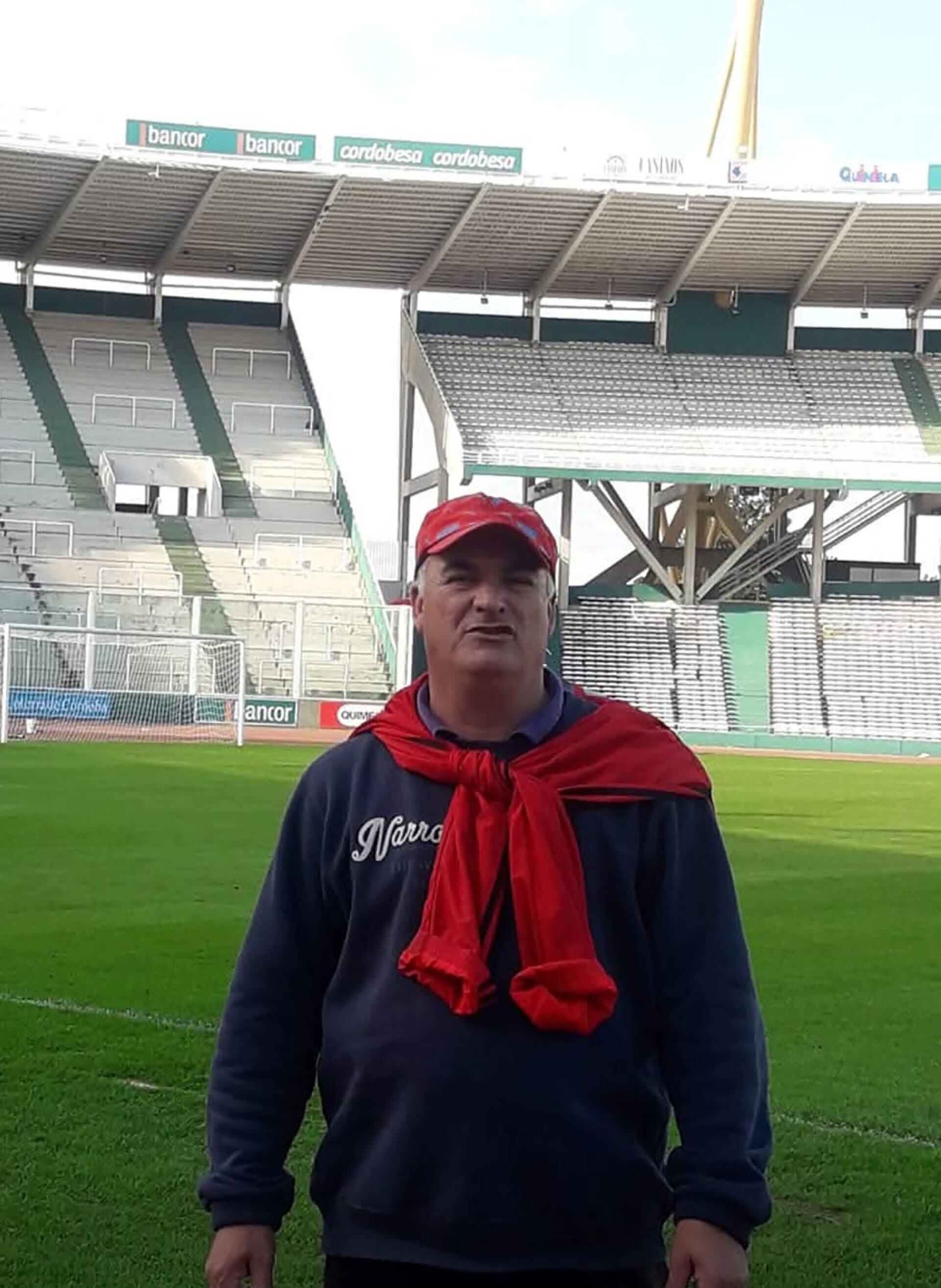 El ex futbolista fue diagnosticado con ELA y permanece internado