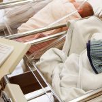 La advertencia de un doctor en demografía por la caída de la natalidad: “Hoy tener hijos es la excepción, no la regla”