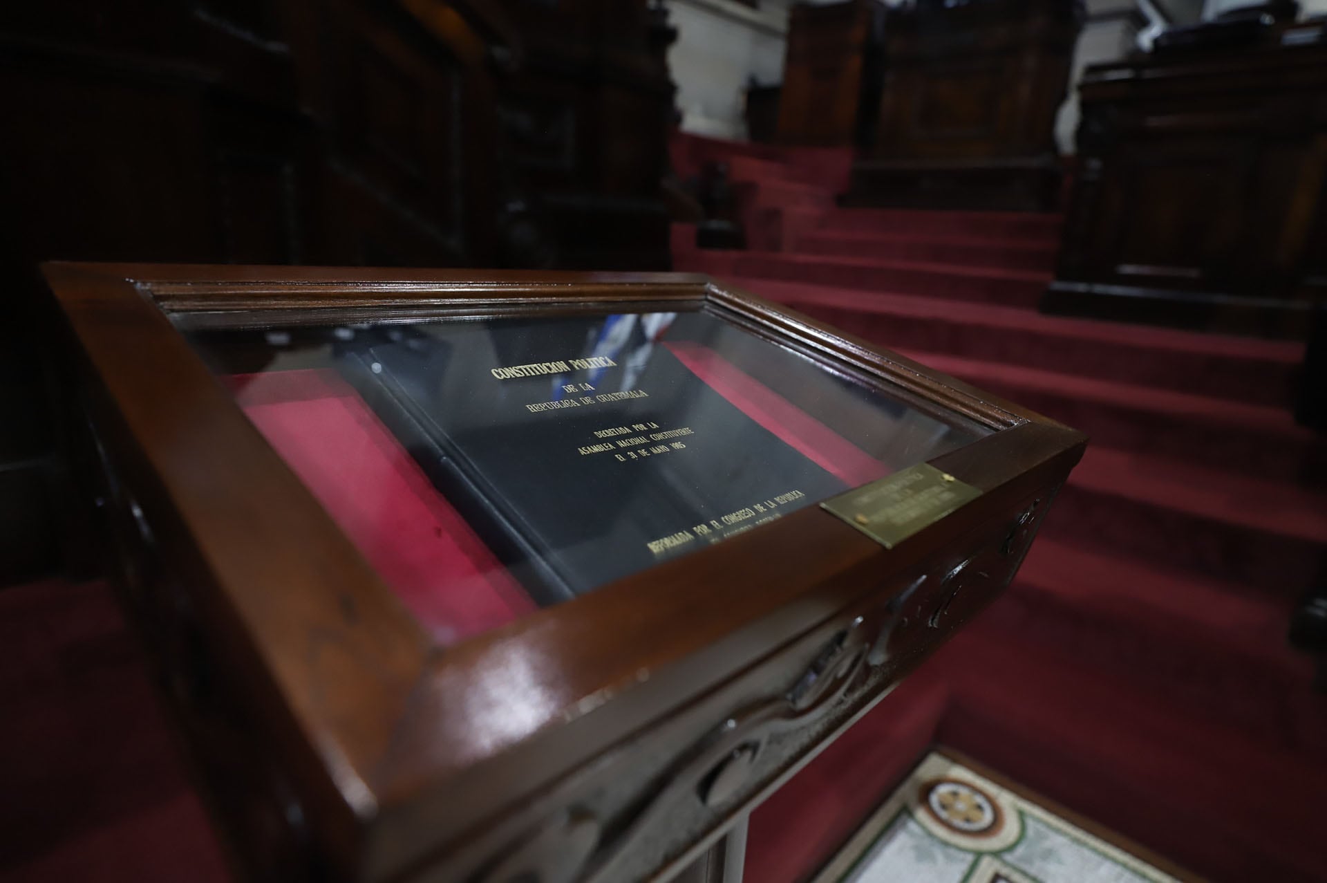 Texto original de la Constitución Política de la República en resguardo en el Hemiciclo Legislativo. (Fotografía: Congreso de la República)