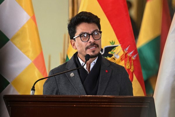 La crisis humanitaria y económica en Bolivia aumenta a medida que Rodrigo Paz recibe el apoyo EEUU y continúan las protestas