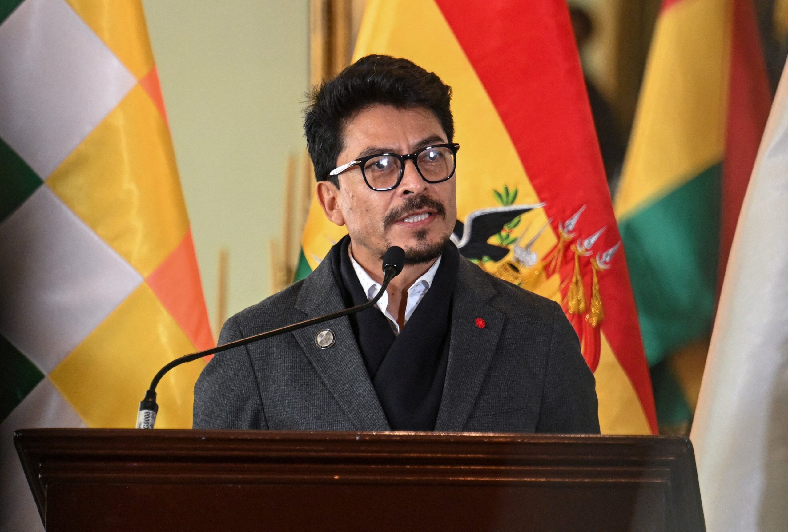 La crisis humanitaria y económica en Bolivia aumenta a medida que Rodrigo Paz recibe el apoyo EEUU y continúan las protestas