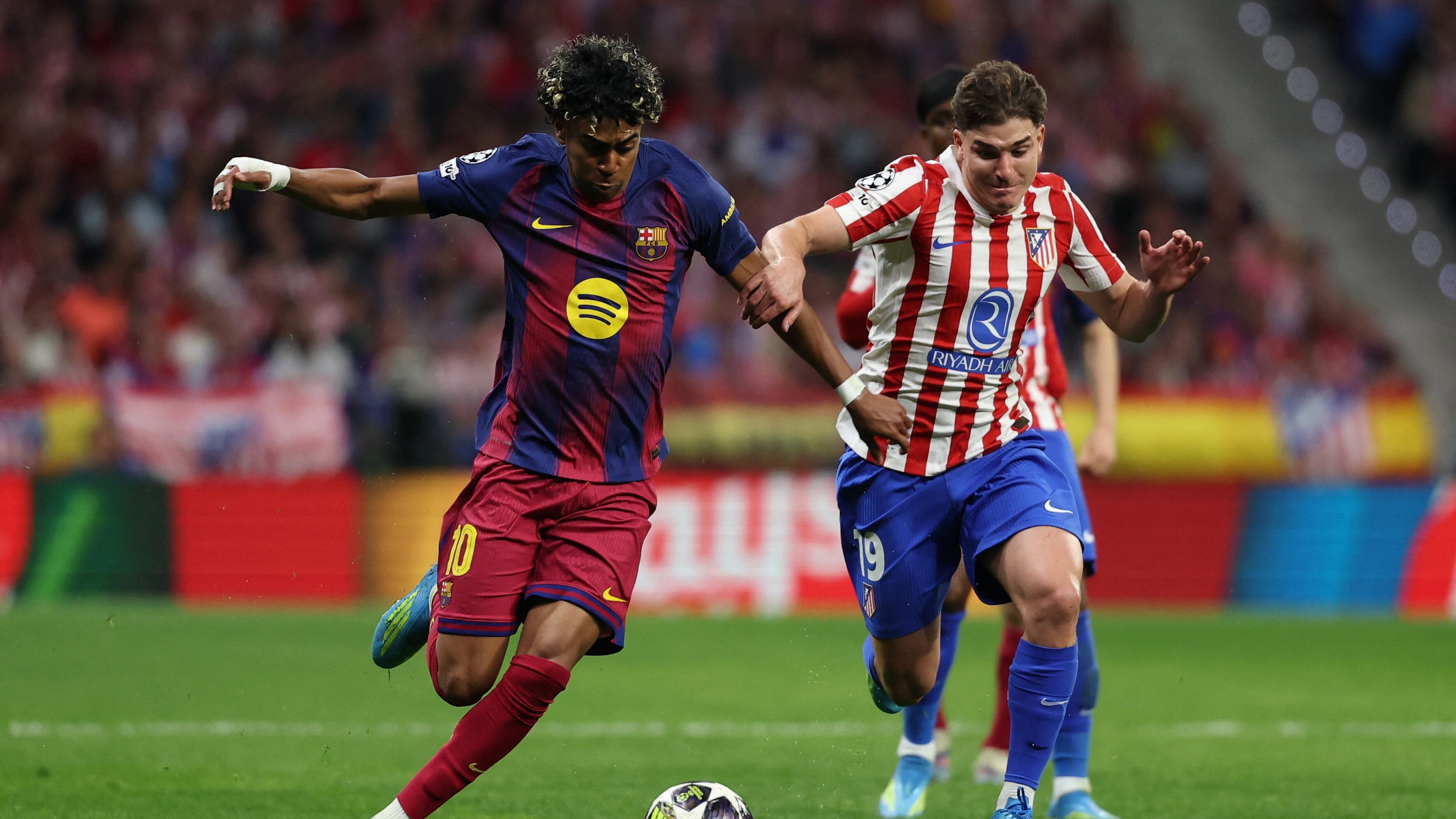 Barcelona podría ser uno de los destinos ante una posible salida de Álvarez del Atlético (Reuters)
