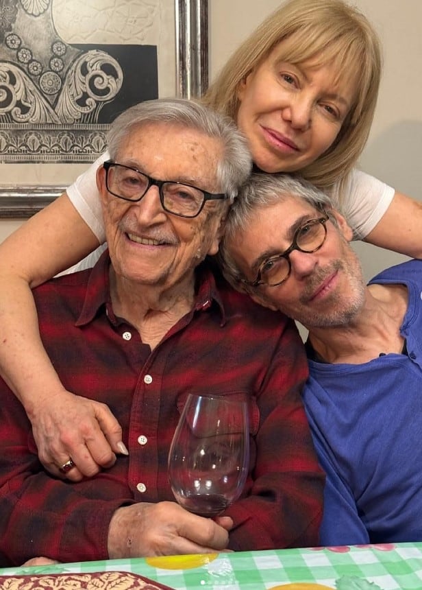 Cecilia Roth junto a su hermano Ariel y su papá Abrasha en un tierno momento compartido en familia (Instagram)
