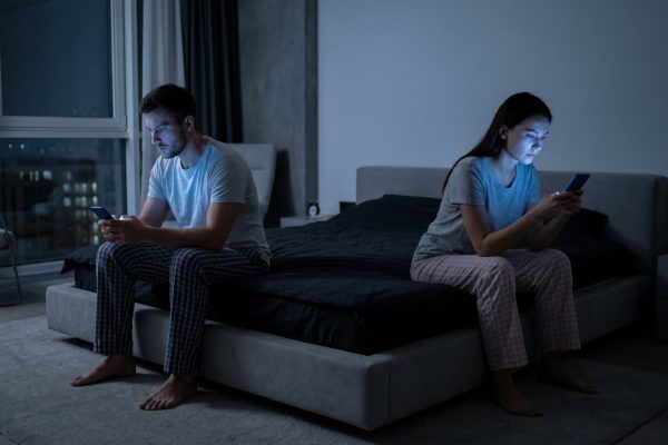La era digital y el declive de la conexión humana: consecuencias de la presencia tecnológica en la vida social