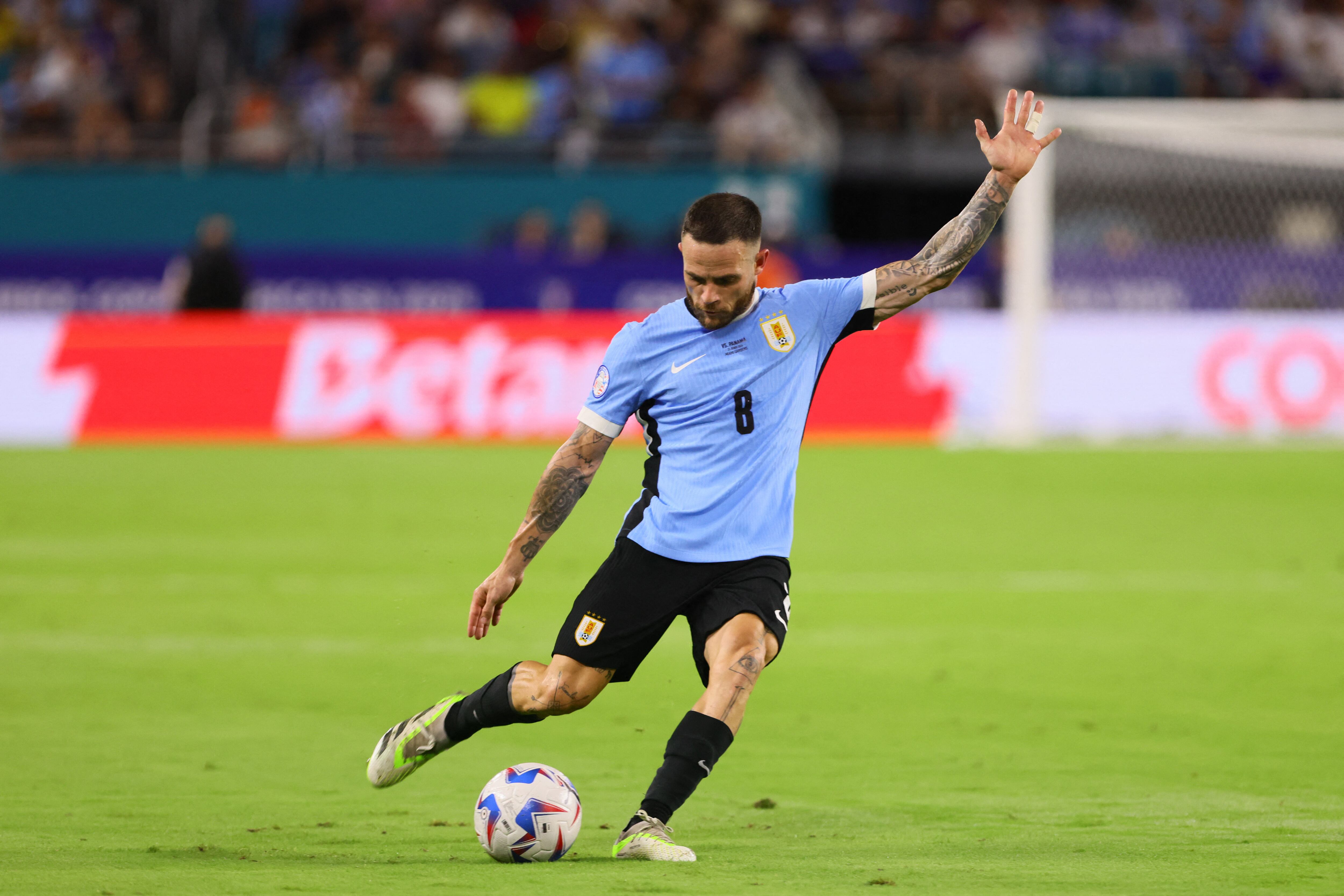 Se enfrió la llegada de Nahitan Nández a Boca Juniors (Mandatory Credit: Sam Navarro-USA TODAY Sports)