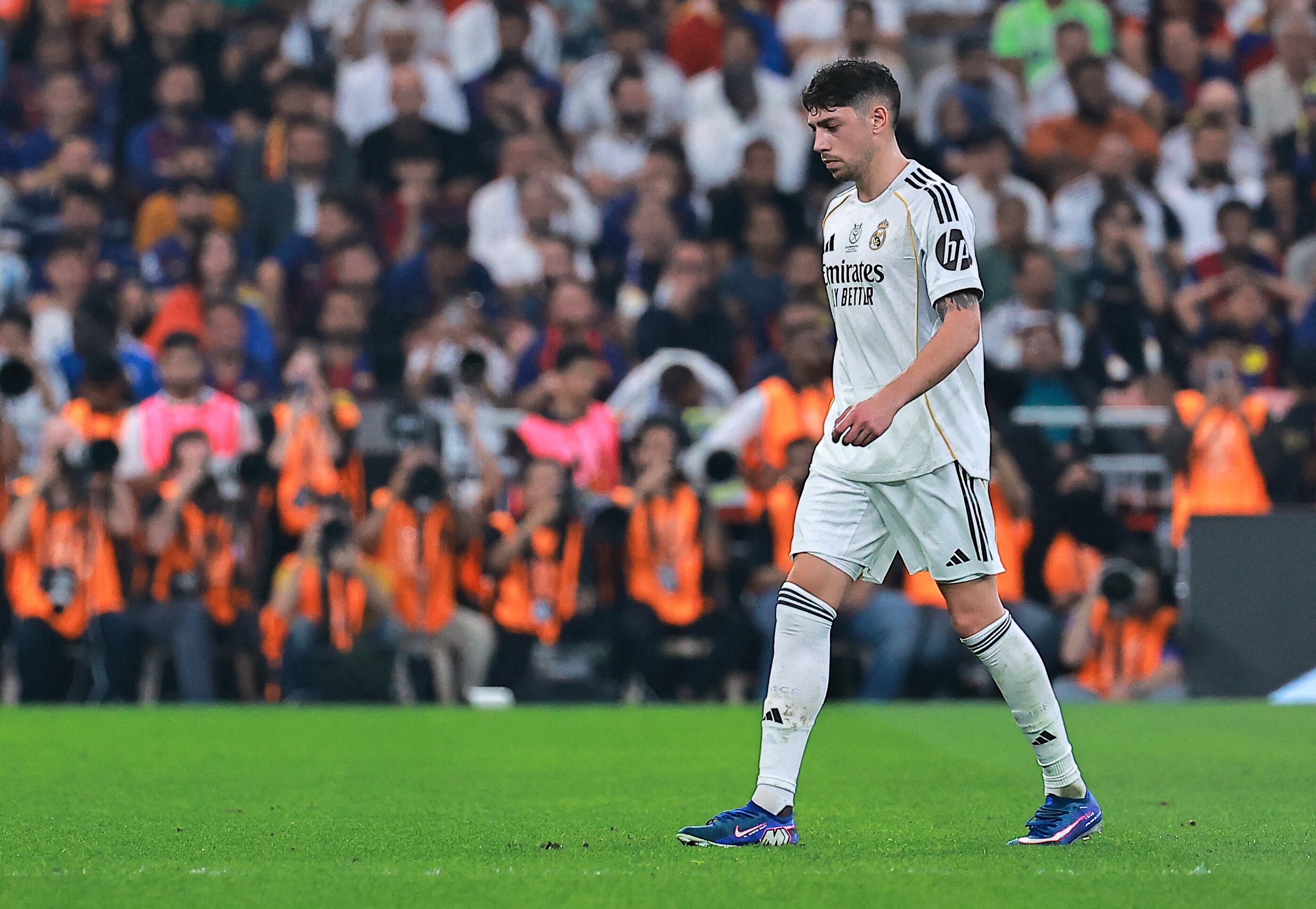 En España afirman que Federico Valverde perderá la capitanía del Real Madrid y tendría sus días contados en el club español (REUTERS/Stringer)