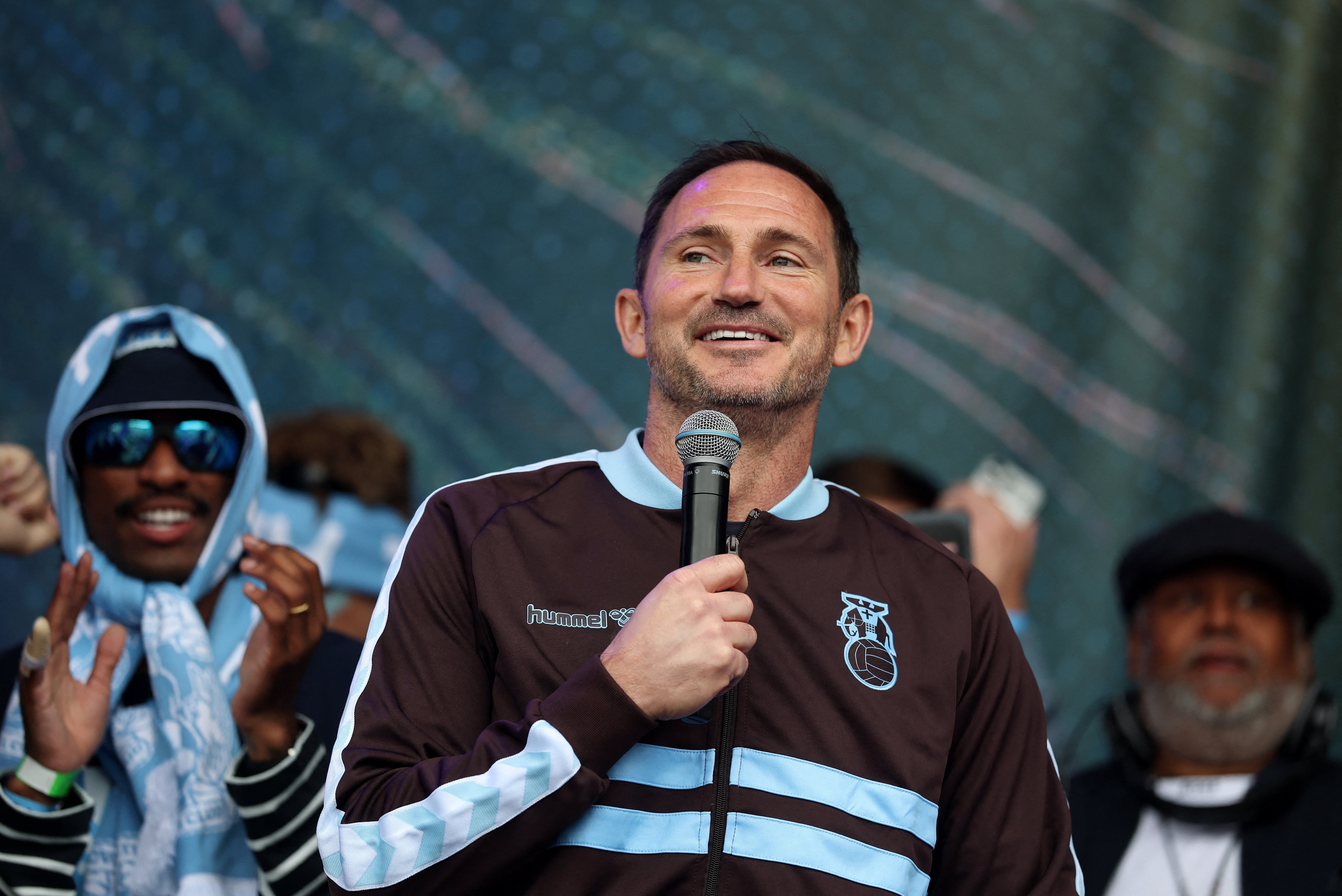 Frank Lampard destaca que la competencia global por puestos de entrenador en Inglaterra ha crecido con la llegada de inversores extranjeros (REUTERS/Hannah Mckay)