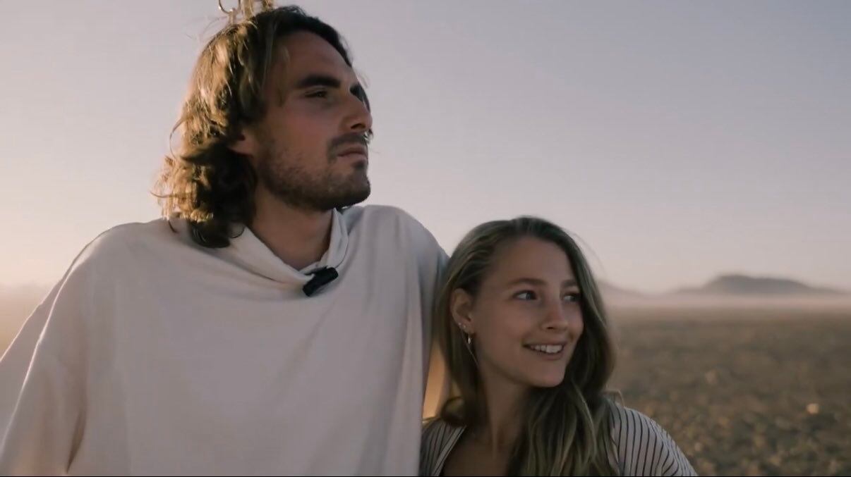 Tsitsipas junto a su nueva pareja, Kristen Thoms