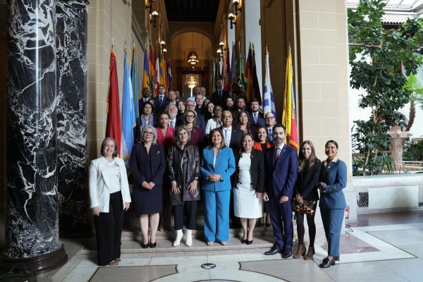 La vicepresidenta Karin Herrera lidera delegación de Guatemala en reunión sobre trata de personas en la OEA