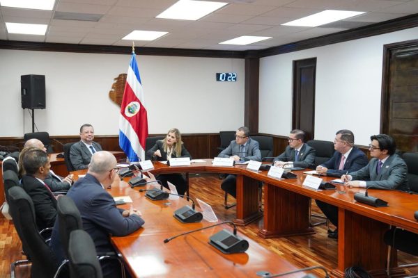 Laura Fernández arremete contra el Poder Judicial tras reunión con magistrados: “Hay persecución política y pifias que indignan al pueblo”