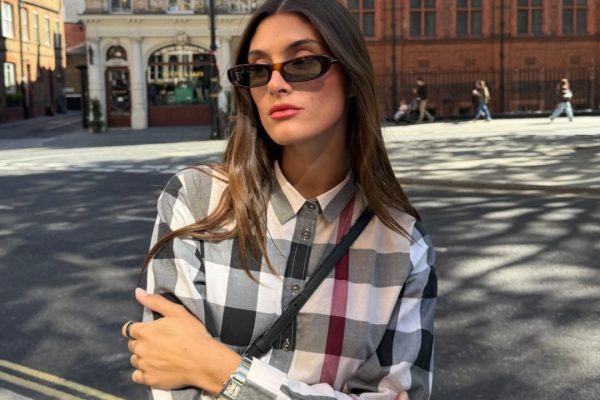 Lola Latorre compartió las primeras imágenes de su viaje a Londres: guiños a la moda británica, relax y tour