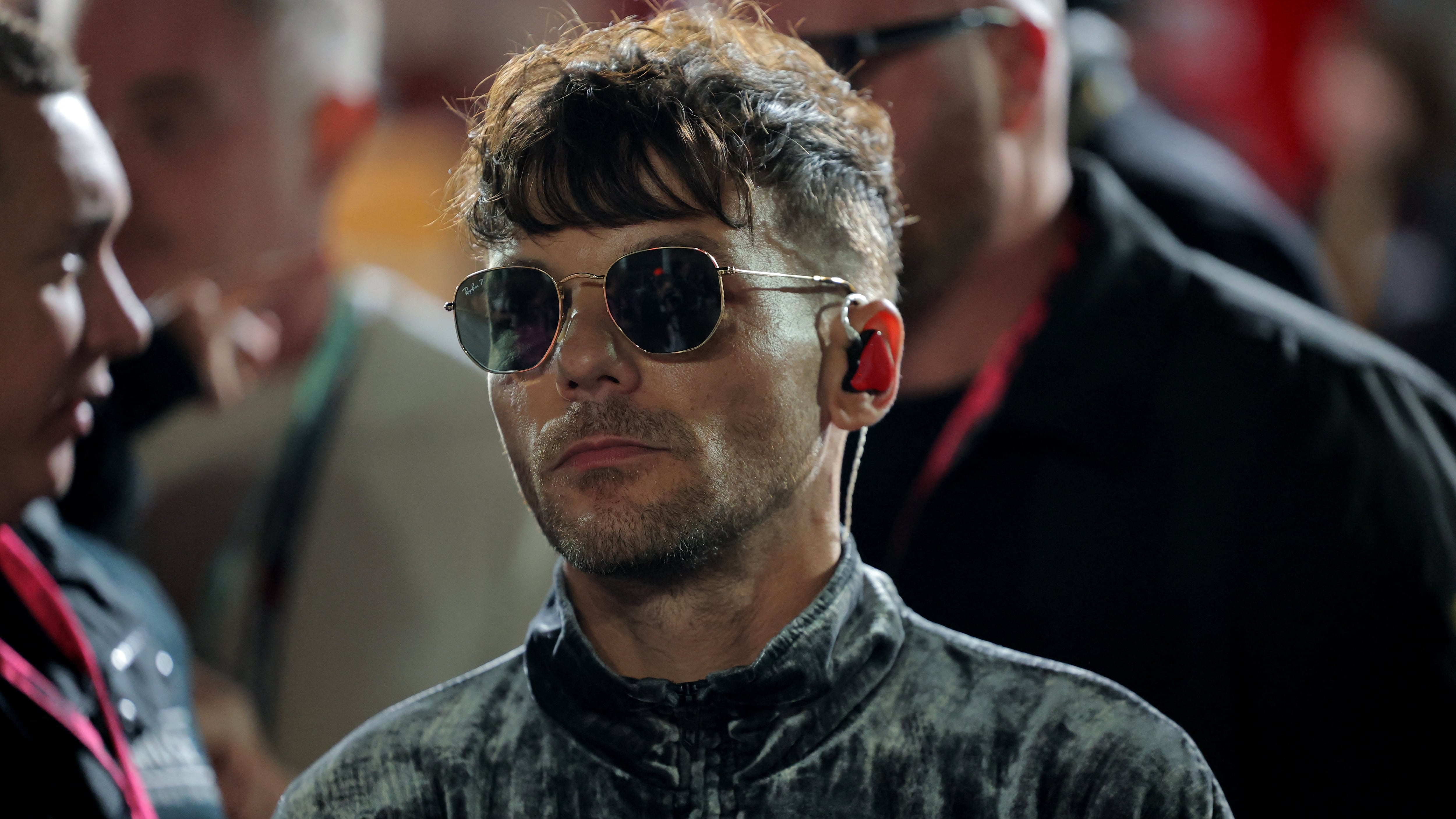 Louis Tomlinson expresa su deseo de grabar un videoclip en vivo en Buenos Aires para captar la energía de sus conciertos locales (REUTERS/Daniel Cole)
