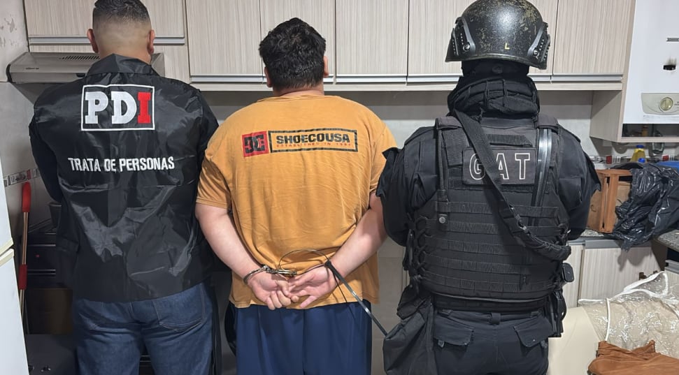 La policía detuvo al sospechoso por femicidio y tentativa de homicidio en Villa Amelia