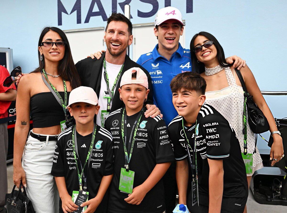 Messi asistió al Autódromo Internacional de Miami junto a su familia, revolucionando el paddock y la actividad de la Fórmula 1 (REUTERS)